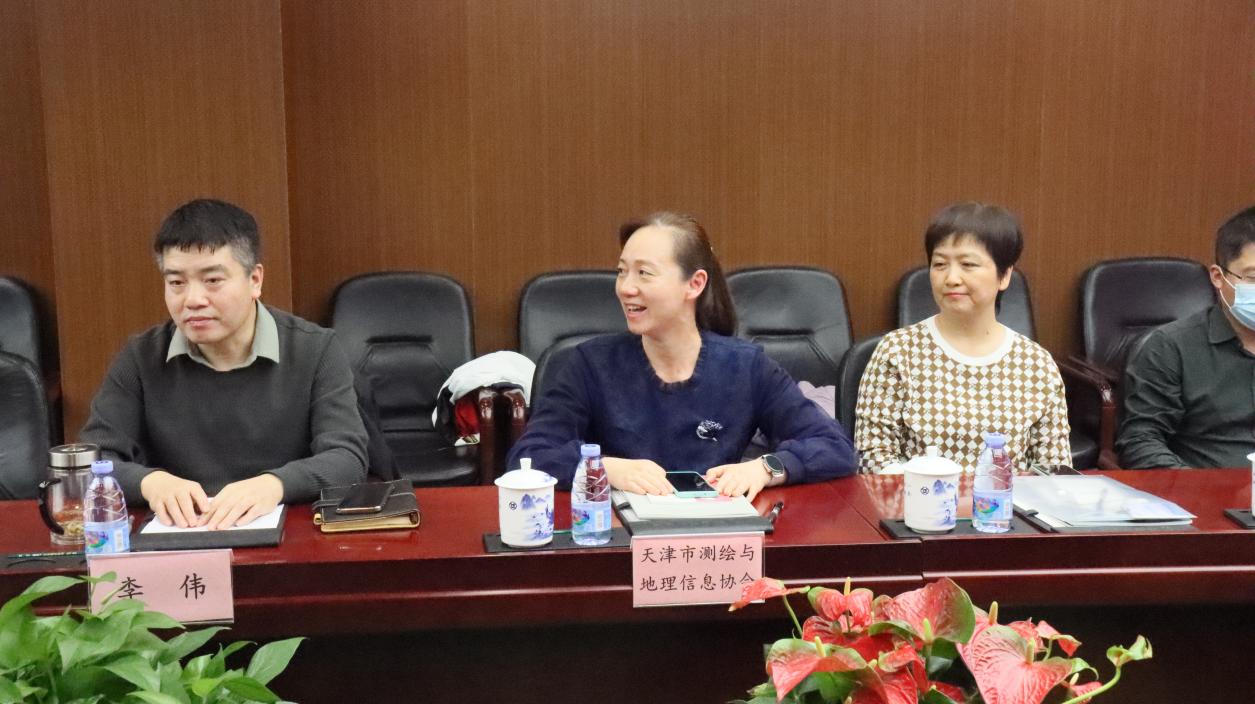 天津市测绘与地理信息协会地理信息应急包管与公共服务委员会手艺交流会在9888拉斯维加斯顺遂召开