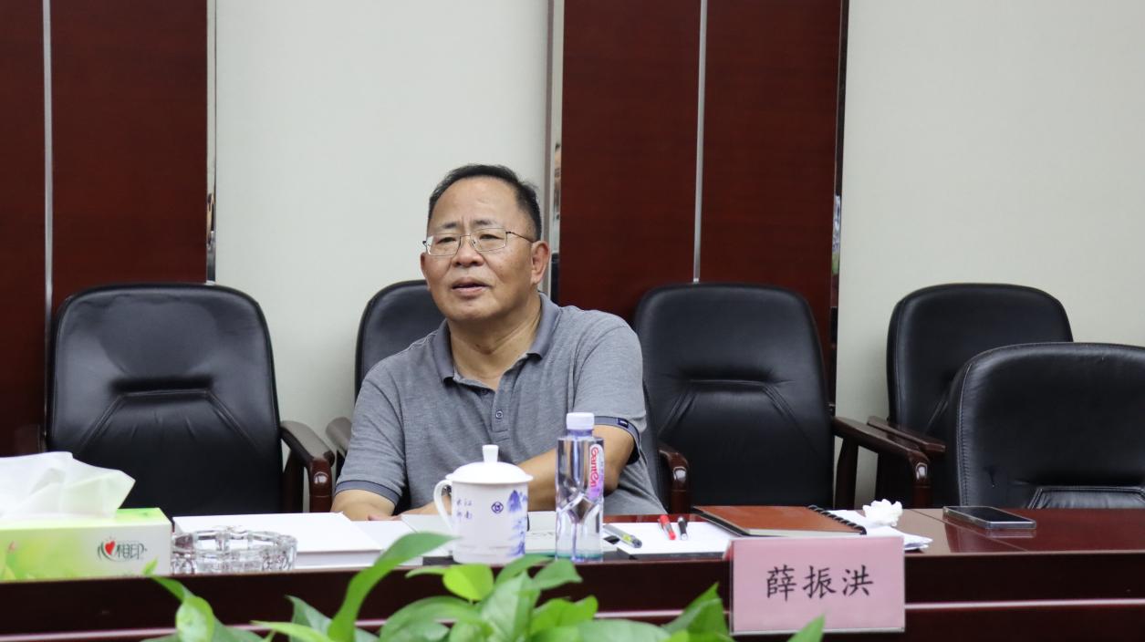 国兴资源公司党委书记、董事长李连庆到9888拉斯维加斯集团调研指导事情